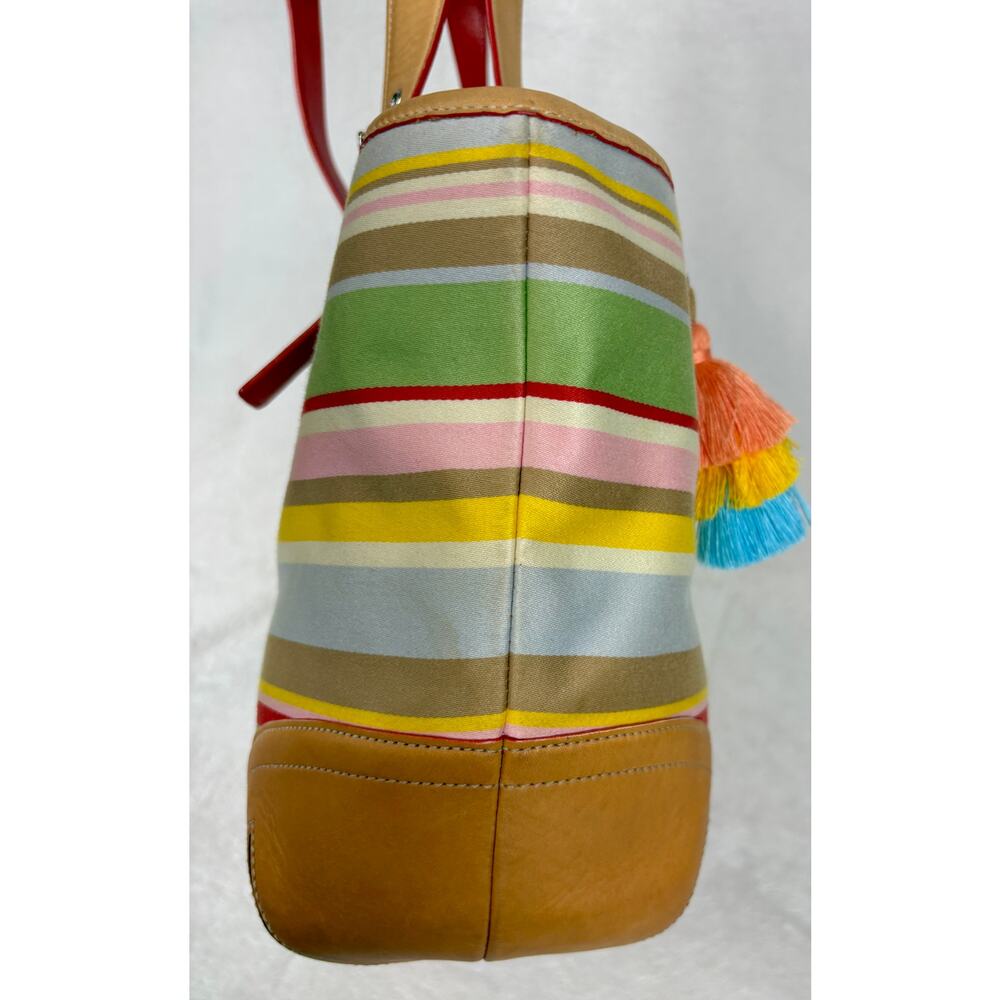 Coach Y2K Hamptons Daisy Stripe Tote with Tan Vachetta Leather Trim and Charm - Picture 3 of 16
